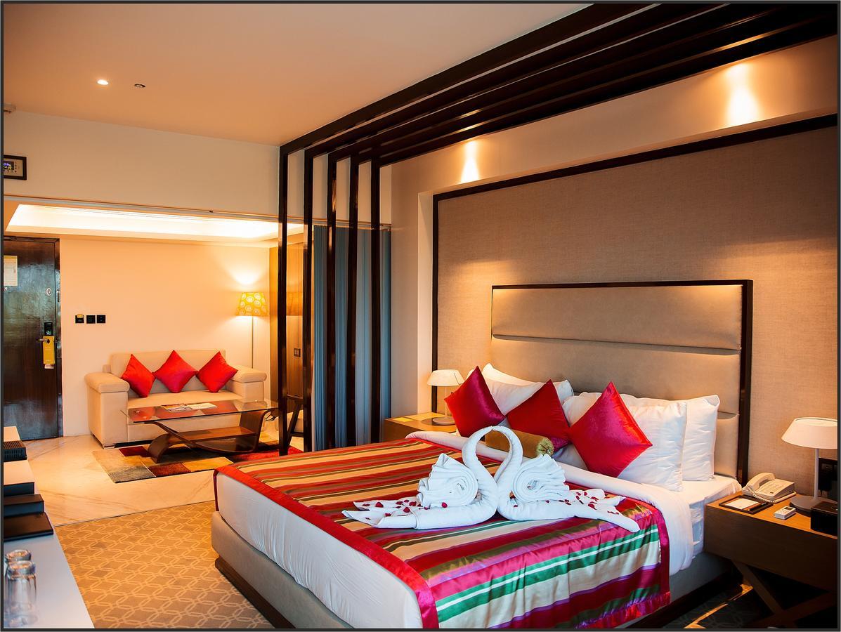 Radisson Lucknow City Center Eksteriør billede