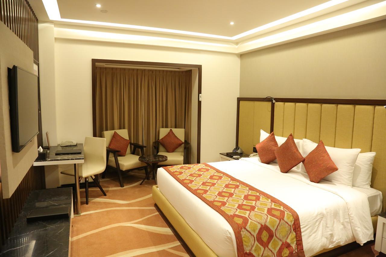 Radisson Lucknow City Center Eksteriør billede