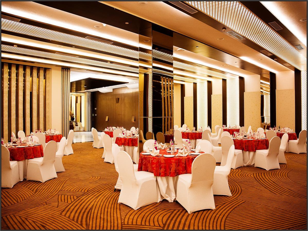 Radisson Lucknow City Center Eksteriør billede