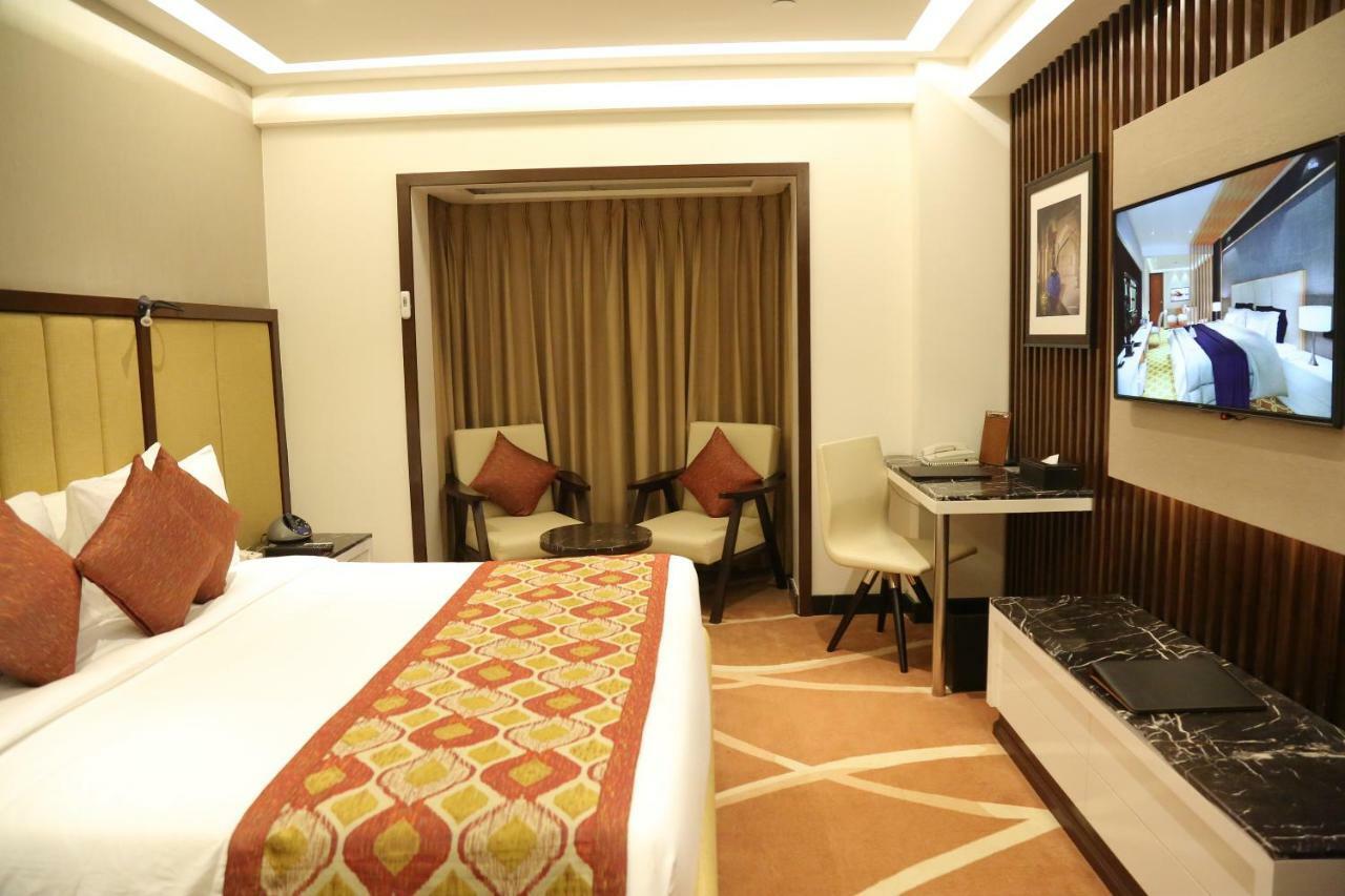 Radisson Lucknow City Center Eksteriør billede